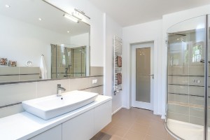beige bathroom 21122774_ml